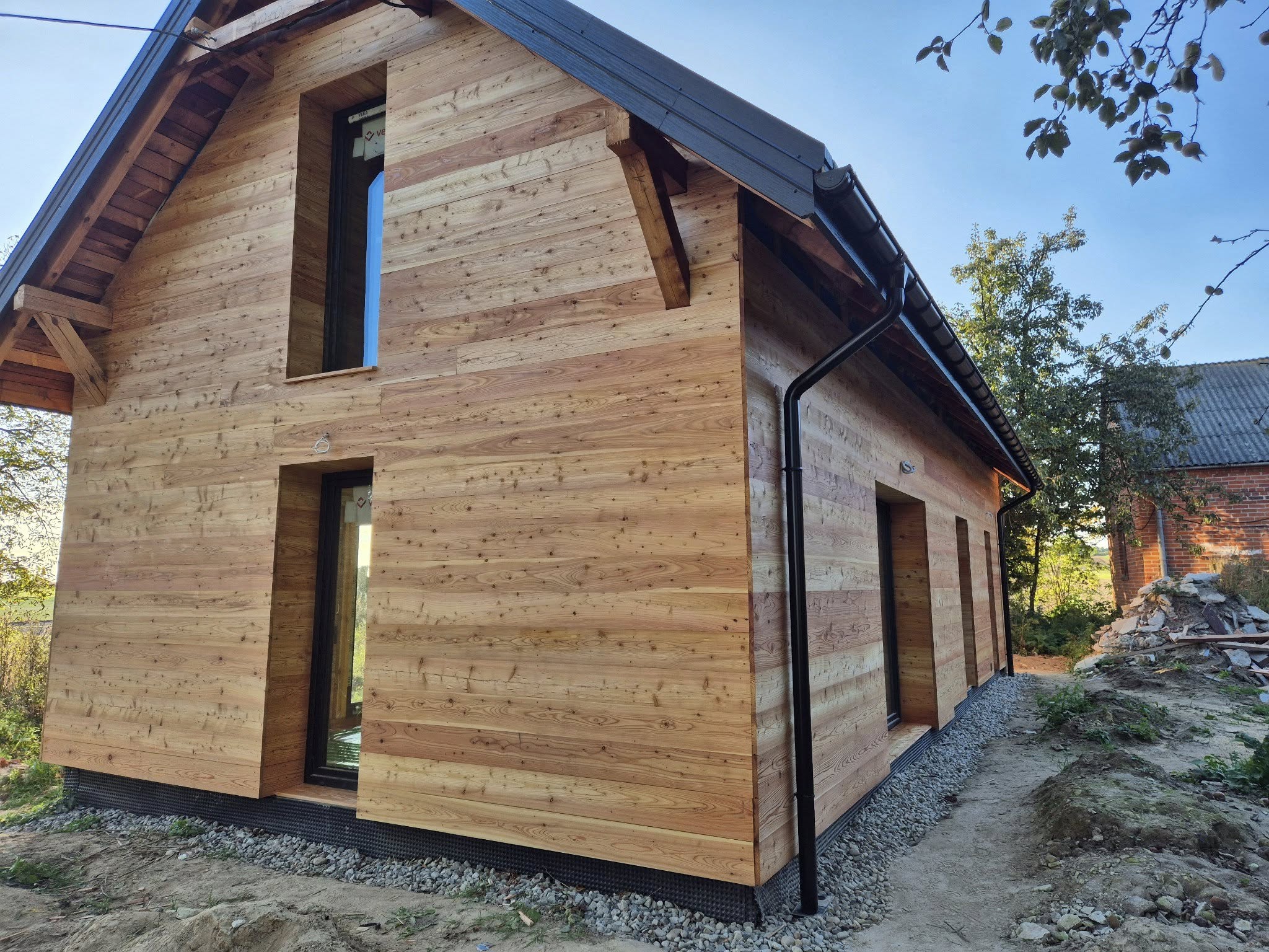 Profesjonalne czyszczenie i impregnacja elewacji domu drewnianego Lubelskie - Czas na drewniane